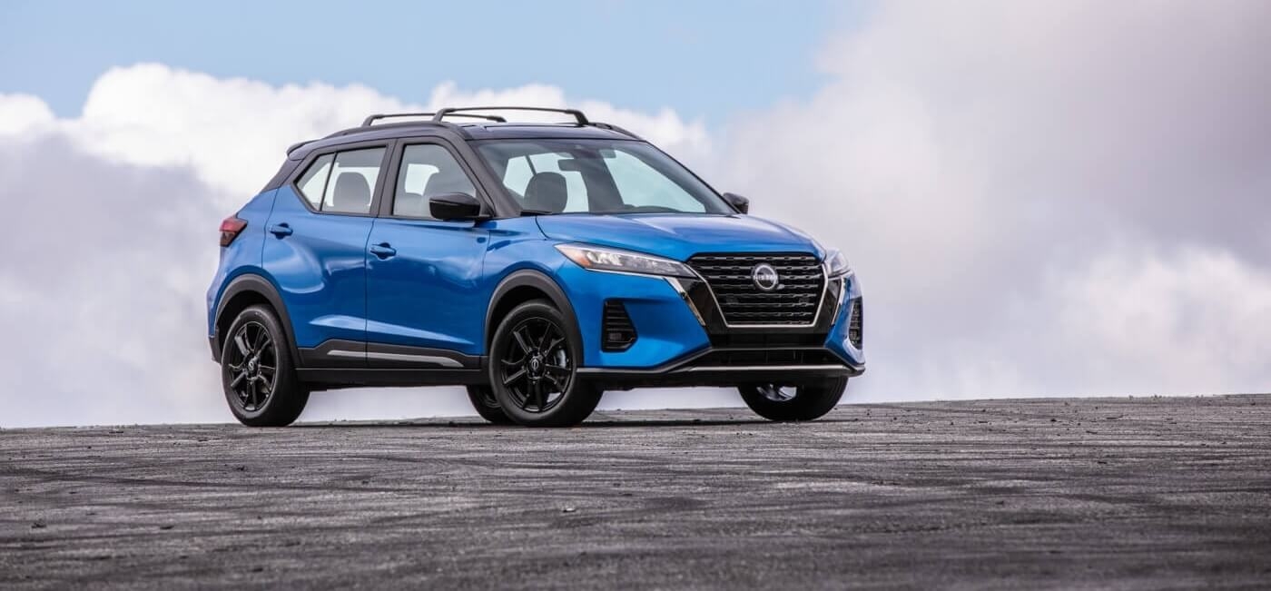 Le design dynamique et moderne du Nissan Kicks 2025 à l'extérieur.