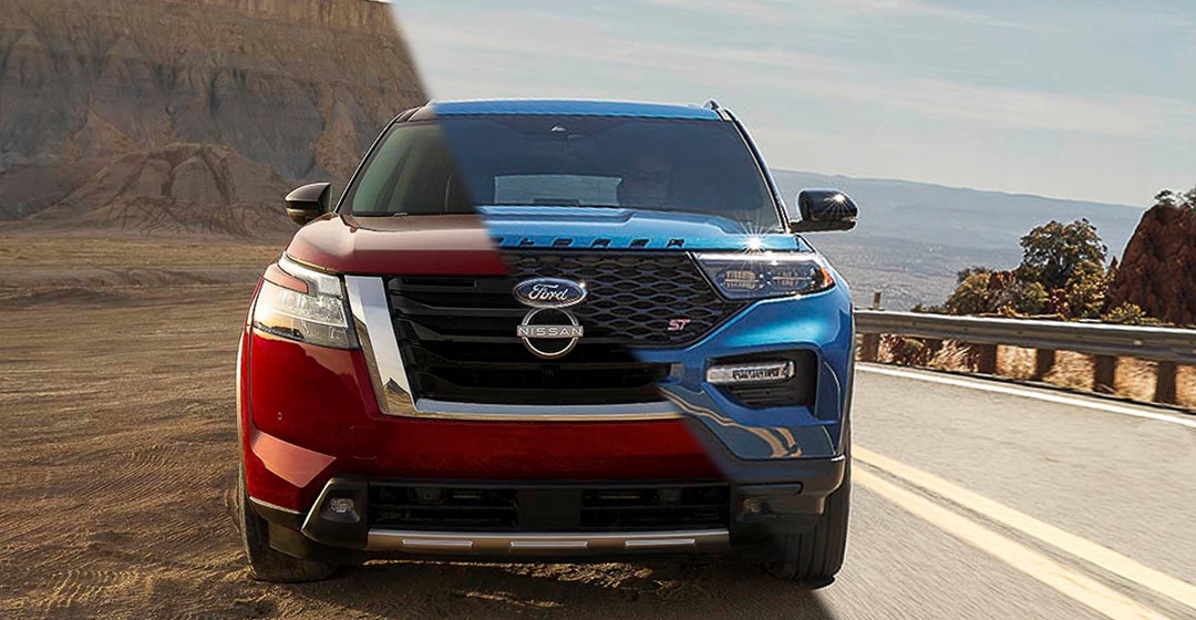 Comparatif entre le Nissan Pathfinder 2022 (gauche) et le Ford Explorer 2022 (droite)