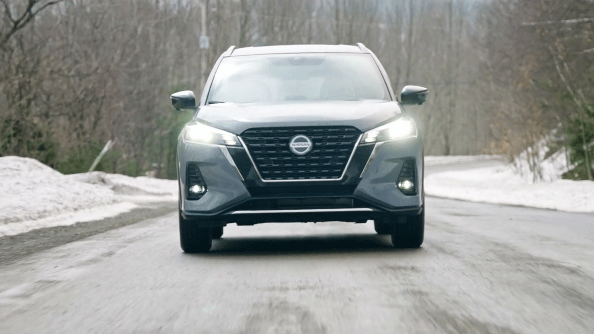 Groupe beaucage nissan kicks 2021 front road